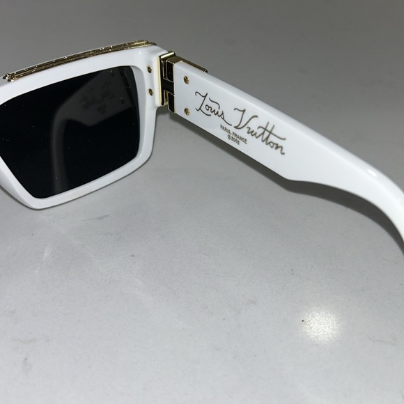 Authentic Louis Vuitton Virgil Abloh Millionaires - Picture 5 of 12